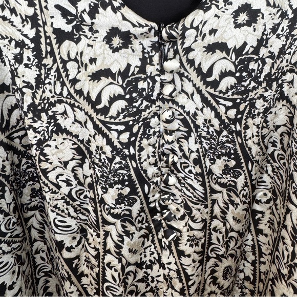 Elliatt Black & White Floral Print Dress | Size S - Picture 3 of 13